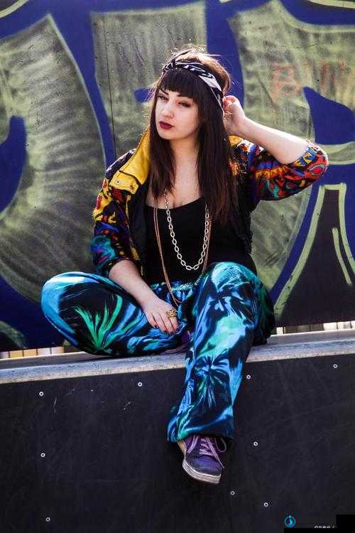 新疆妇女RAPPER惊艳全网：她的音乐故事与文化传承如何征服了无数听众？
